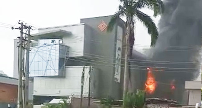 Lagos fire2 fire guts access bank branch in lagos